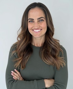 Kristi Miedecke headshot